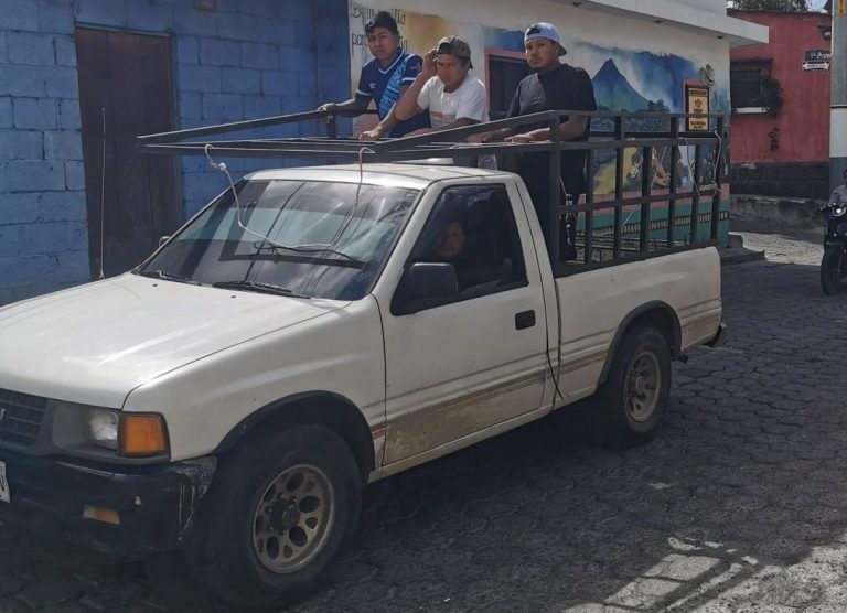 vervoer Guatemala Pick-up.jpg